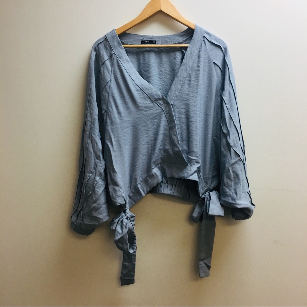 NWOT Junie Wide Sleeved Blouse